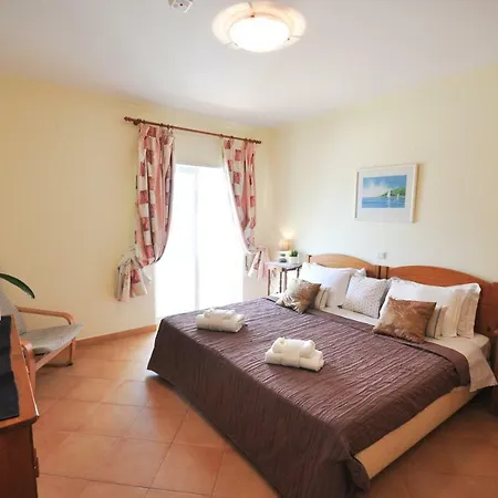 Apartment, Swimming Pool, Fully Equipped * Senhora da Luz